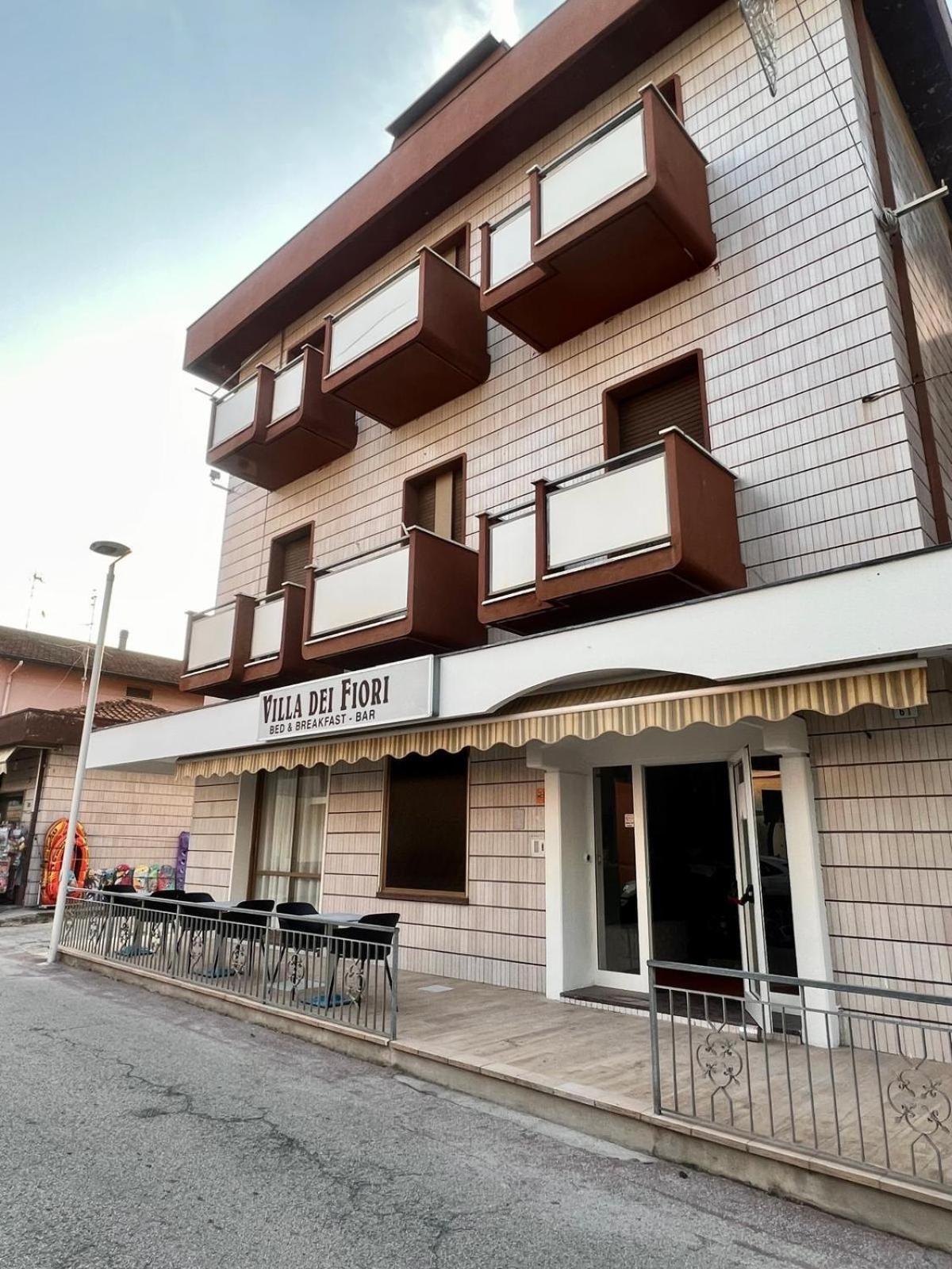 Hotel Villa Dei Fiori Bellaria-Igea Marina Eksteriør billede