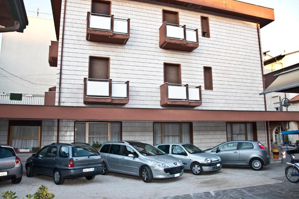 Hotel Villa Dei Fiori Bellaria-Igea Marina Eksteriør billede